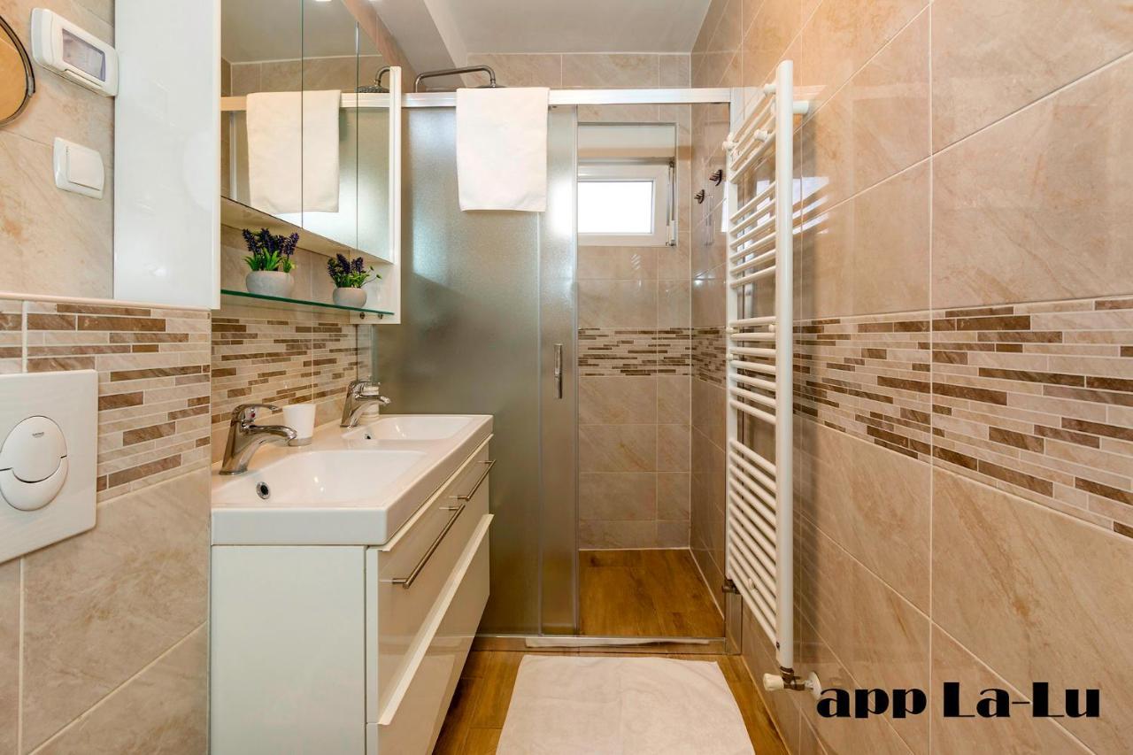 Centar A1 Lalu - Free Garage Appartement *